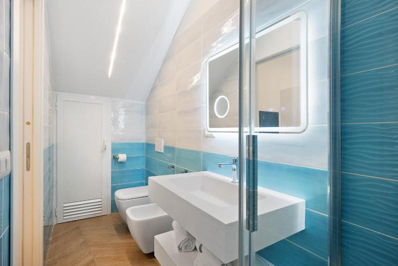 Lubrense Signature Suites - image 32