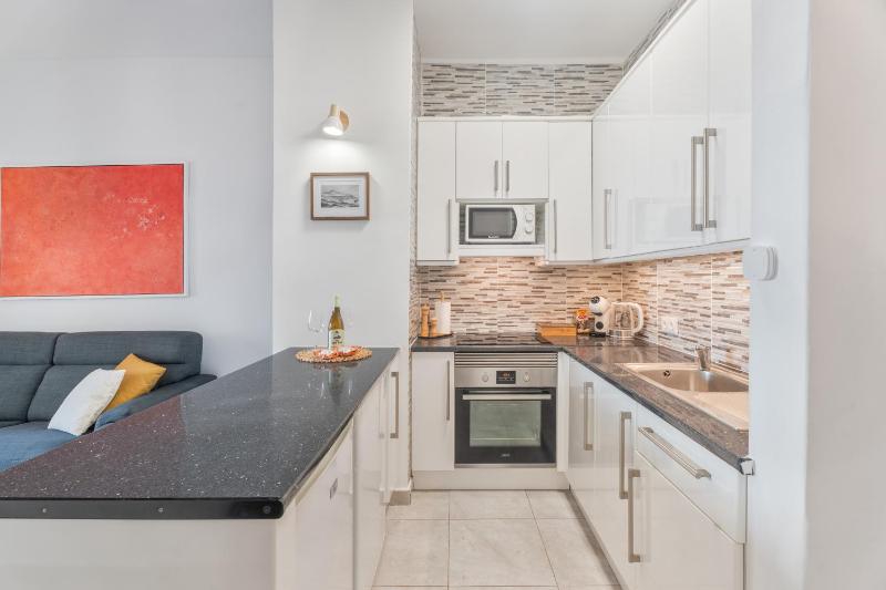 Yucca Park 1 Bed Apartment - image 14