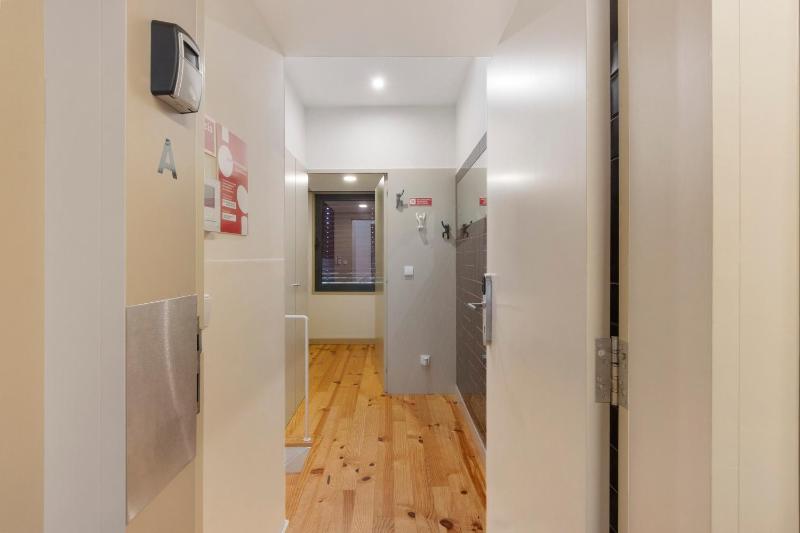 Orange Apartments A - image 15
