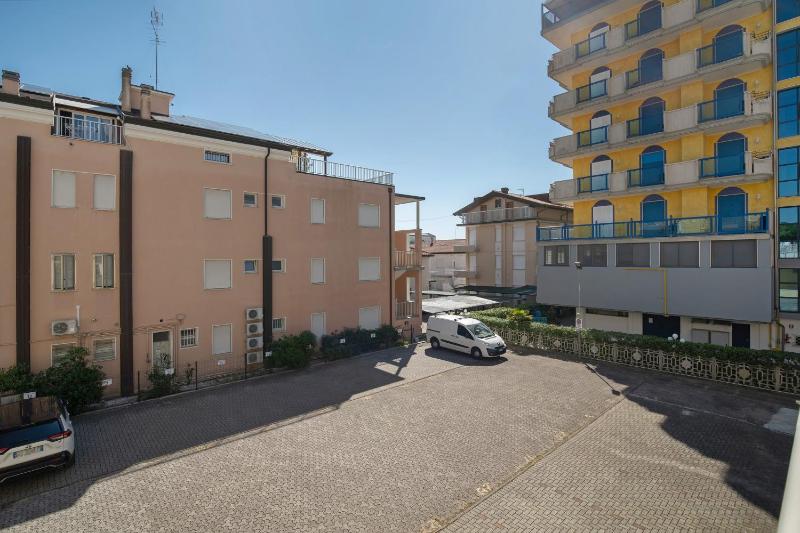 Residence International - image 10