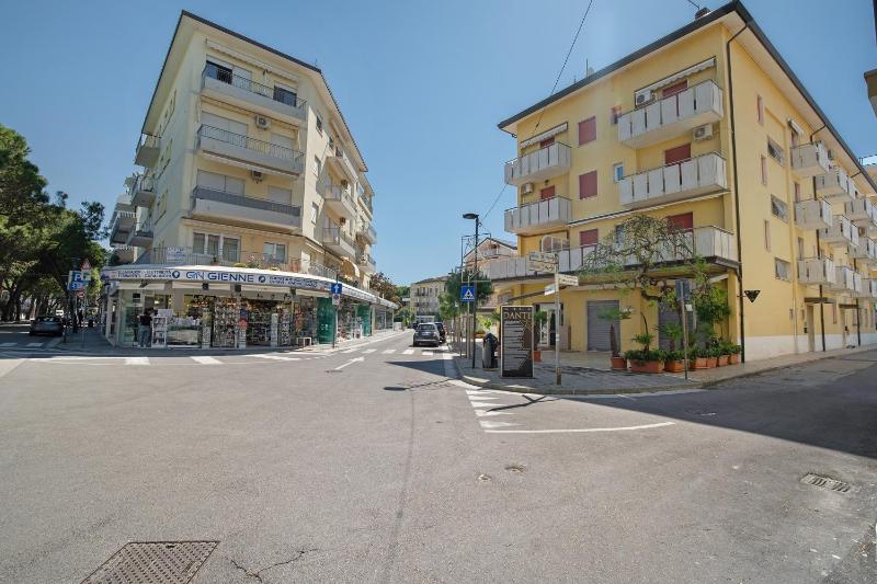 Residence International - image 11
