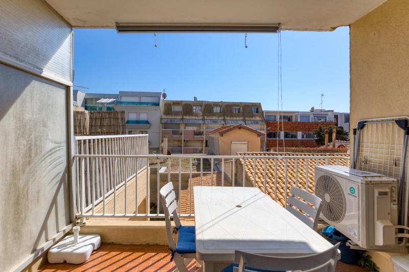Studio climatisé avec terrasse - image 15
