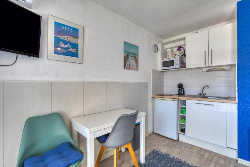 Studio climatisé avec terrasse - image 12