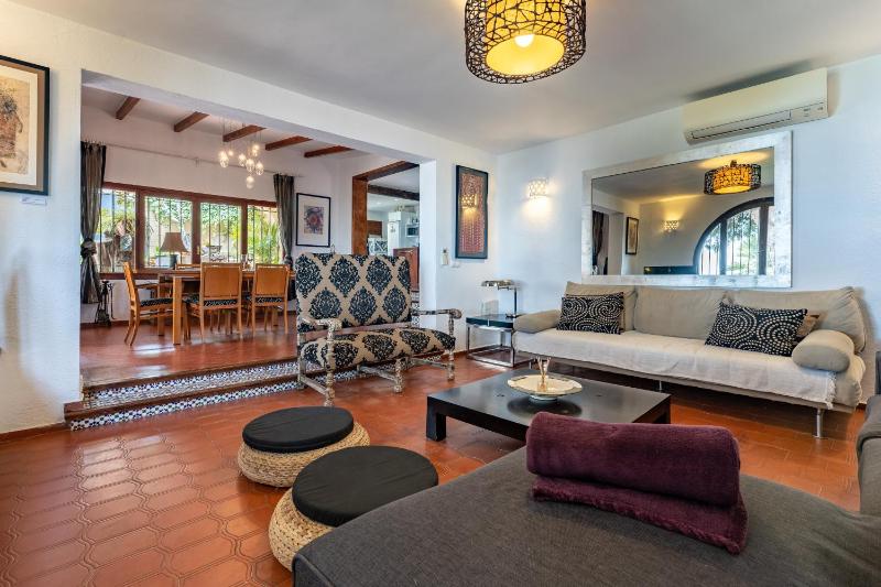 Art Gallery House - image 30