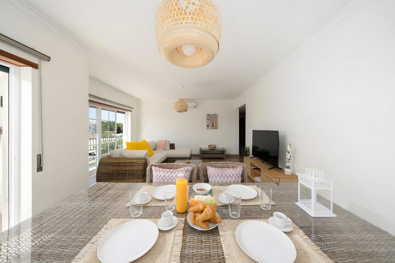 Light And Comfort Two Bedroom - image 8
