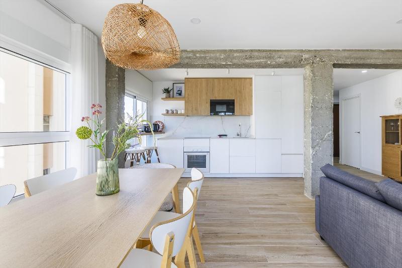 A&N Central Beach Walk Apartment with Terrace - image 7