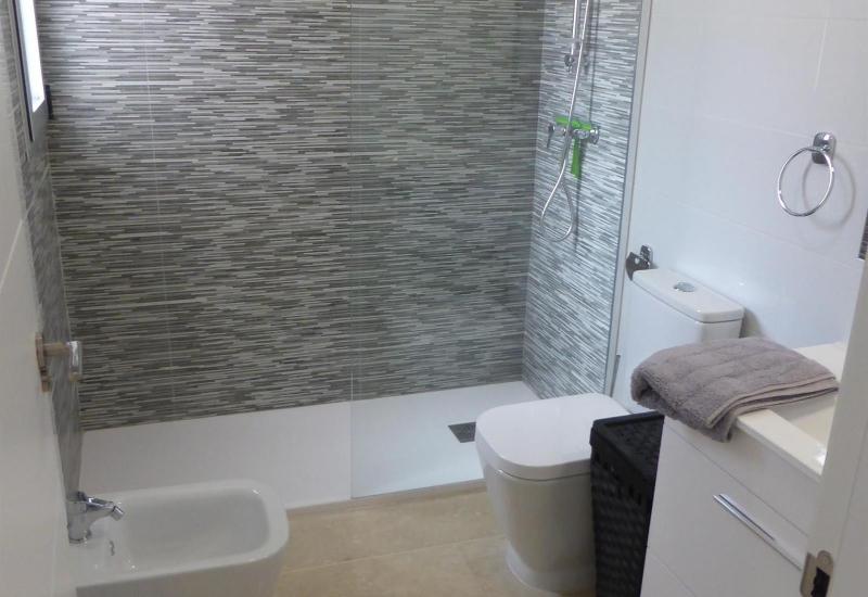 Great apartment with pool - jacuzi - image 10