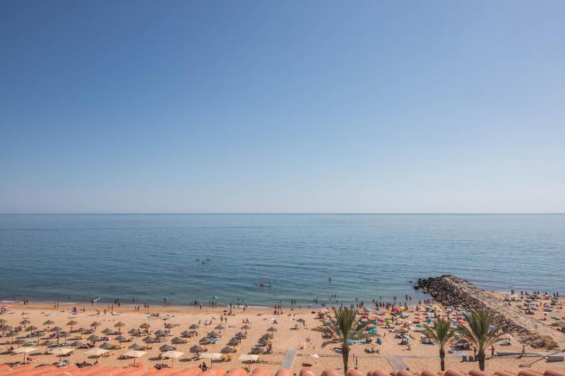 Regueiró Quarteira Beach Apartment - image 5