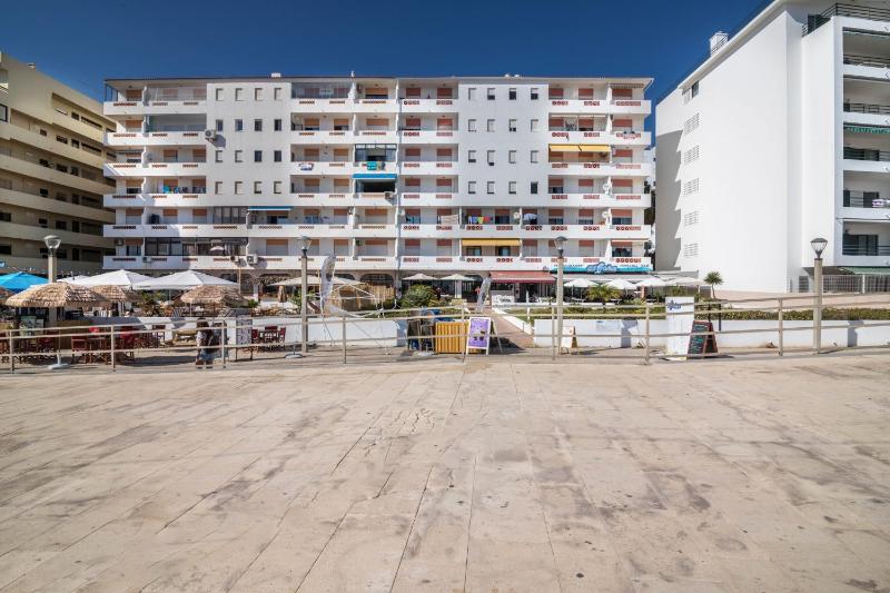 Regueiró Quarteira Beach Apartment - image 17