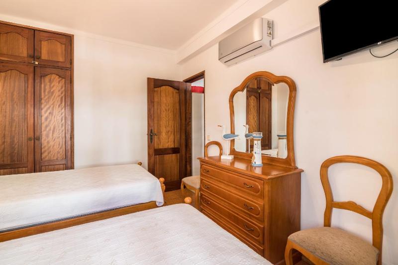 Regueiró Quarteira Beach Apartment - image 4