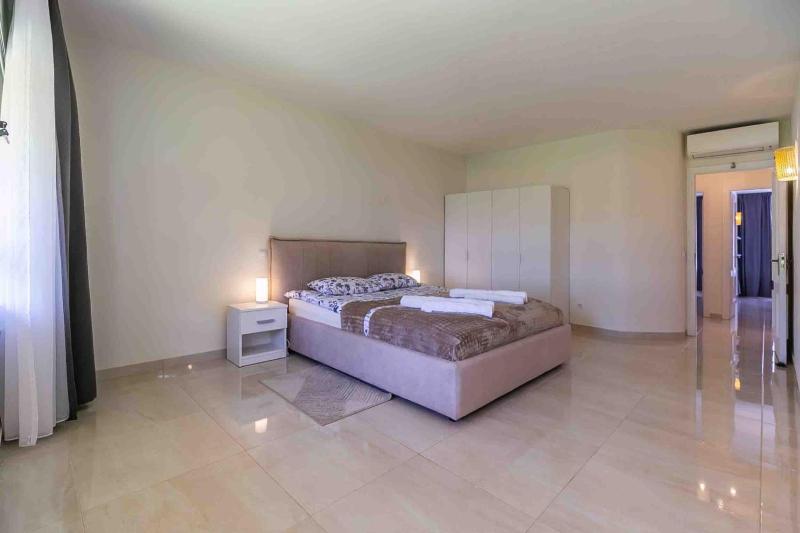 Miraflores Resort Luxury Chalet - image 11