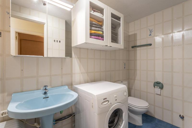 Apartment with sea view - image 7
