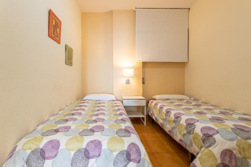 Apartment with sea view - image 9