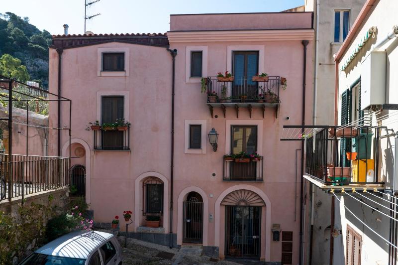 La Casetta Della Rocca Cefalù - image 3