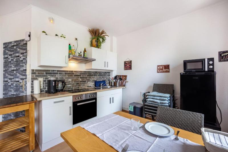 Tiny Home - image 12