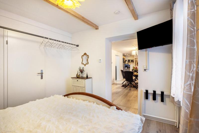 Hochwertige Ferienwohnung - image 11