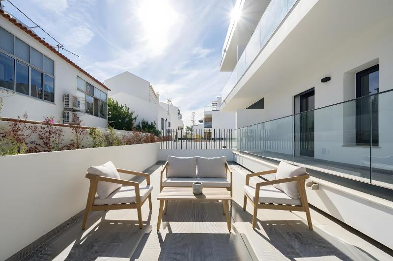 Spacious T2 With Luxury Terrace - image 1