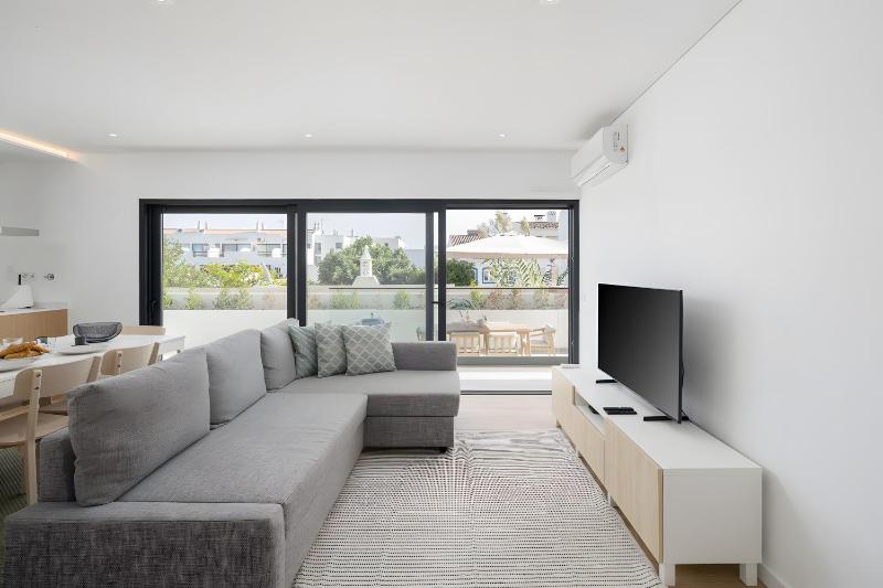 Spacious T2 With Luxury Terrace - image 19