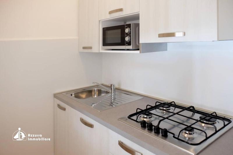 Shopping Center Apartments M05 - image 3