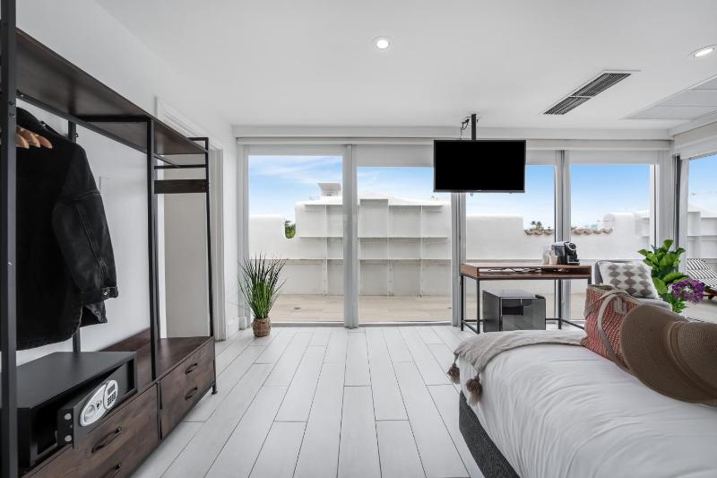 The Meridian Hotel by At Mine Hospitality - image 22