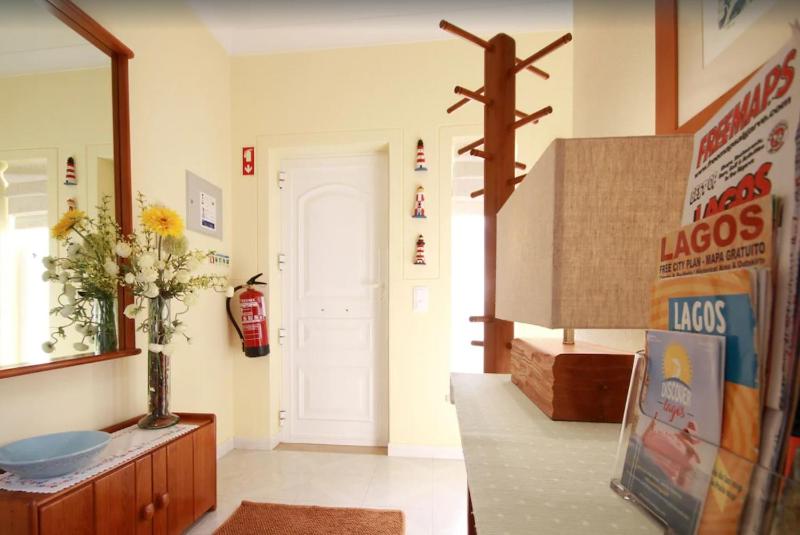 Villa Meia-praia - image 17