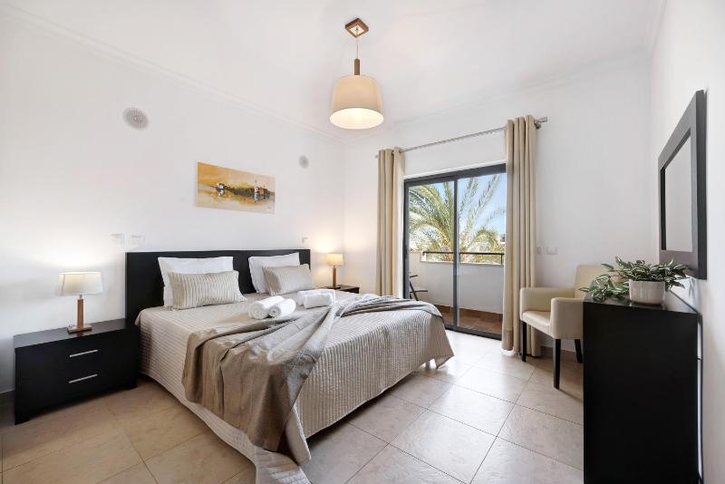 Chez Hélène et Paulo - Lagos - image 15