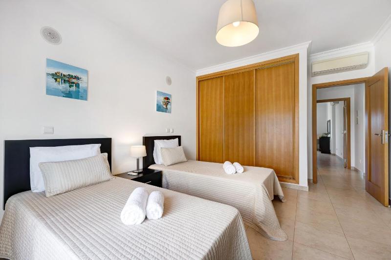 Chez Hélène et Paulo - Lagos - image 27