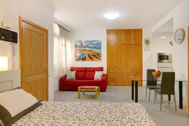 Beach Studio Apartment Canteras - image 13