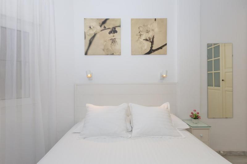 Lovely seaview apartment - image 21
