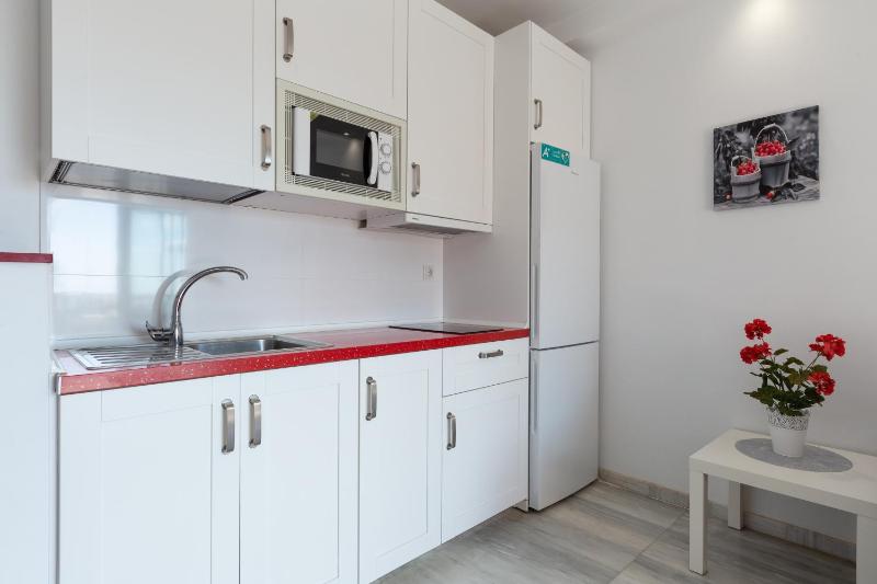 Lovely seaview apartment - image 26