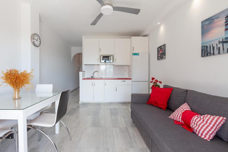 Lovely seaview apartment - image 25