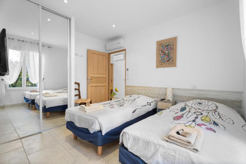 Luxueux appartement près du port - image 8