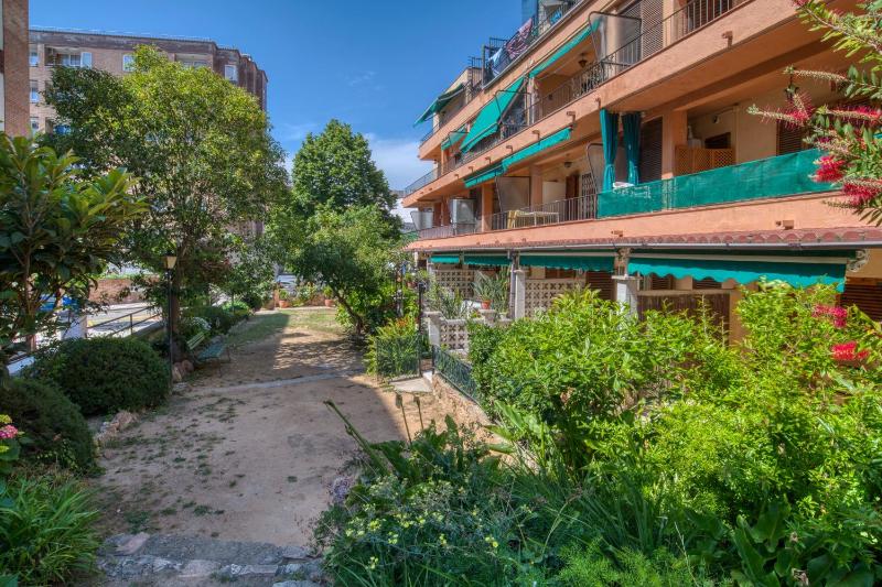 Nice apartment with terrace - image 11