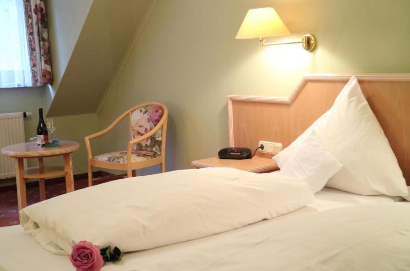 Double Room image 1