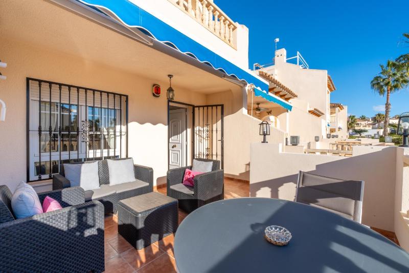 Beautiful House in a quiet area - image 29