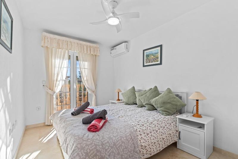 Beautiful House in a quiet area - image 12