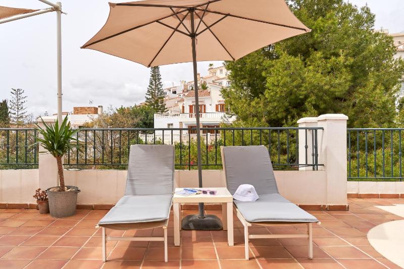 Apartment with private pool - image 7