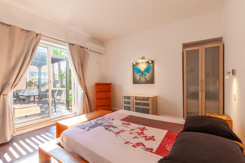 Appartement Spacieux - image 2