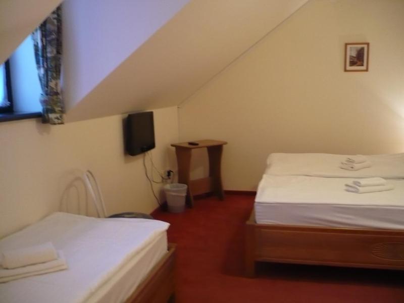 Triple Room image 2