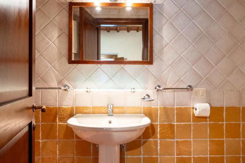 Apartament Monastero - image 26
