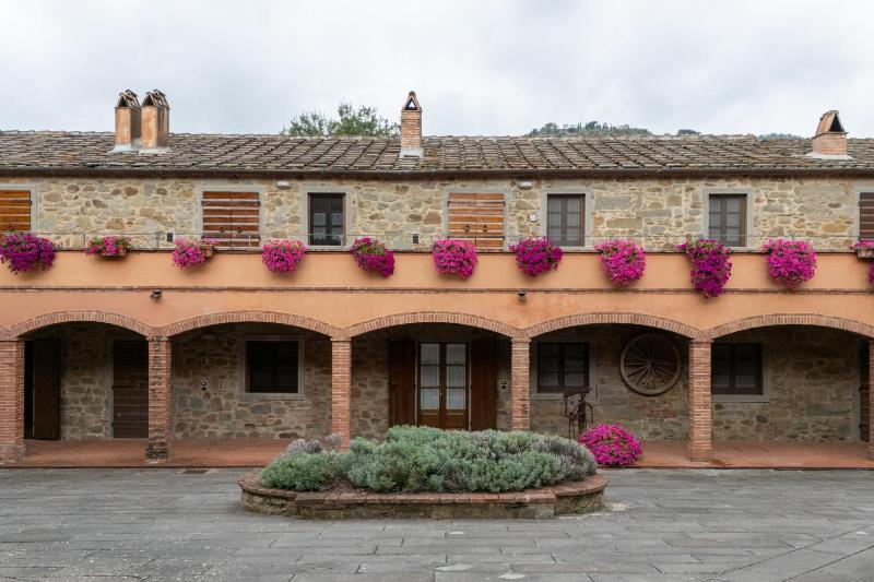 Apartament Monastero - image 30