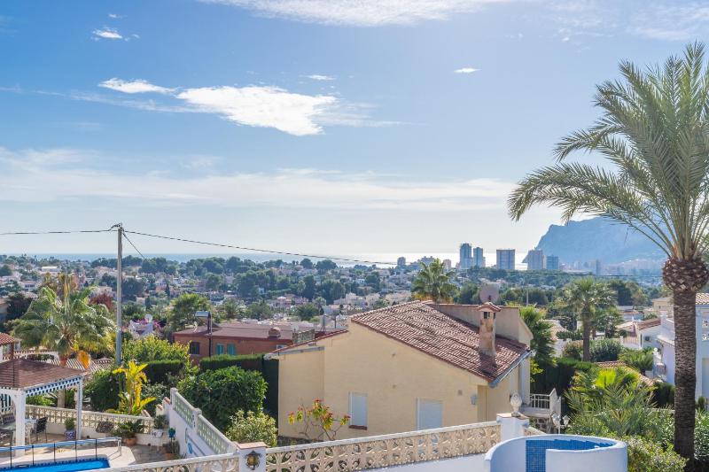 Villa w pool seaview in Cometa - image 16