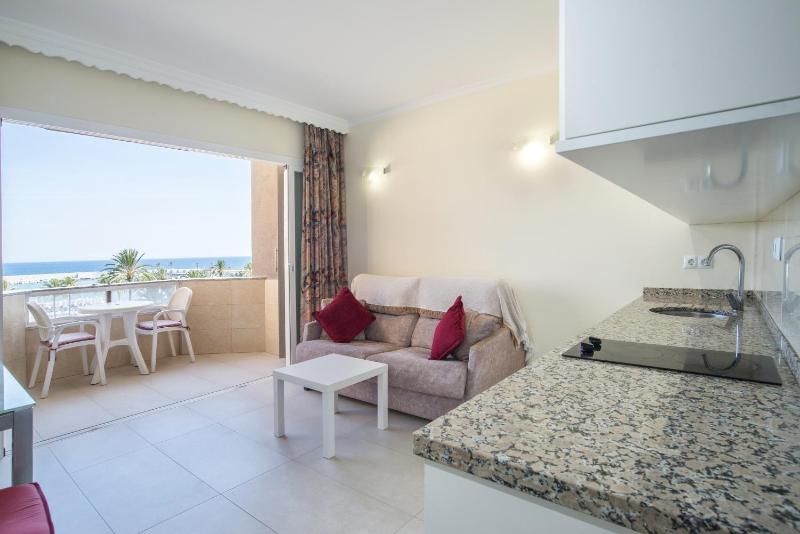 Marina view modern apartment - image 11