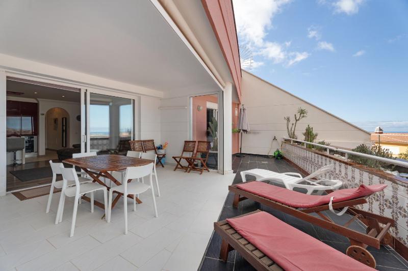 Apartment 3 Bedrooms Heated Pool - image 27