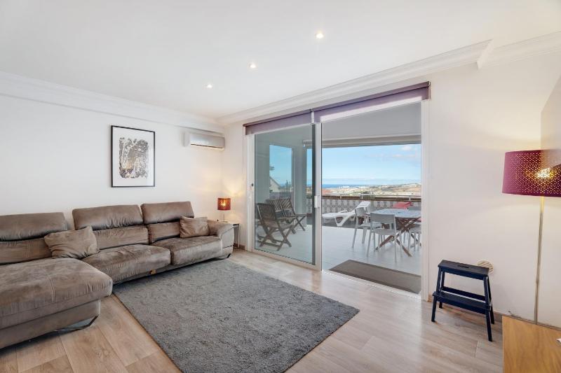 Apartment 3 Bedrooms Heated Pool - image 15