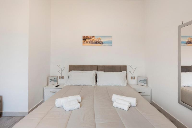 Sorrento Center Luxury Apartment 3 - image 23