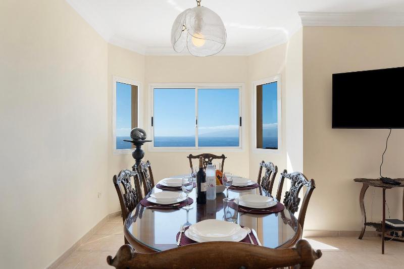 House Carla Private Pool Heated - image 10