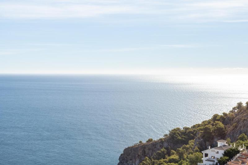 Five Star Villa with Heavenly Views - image 12