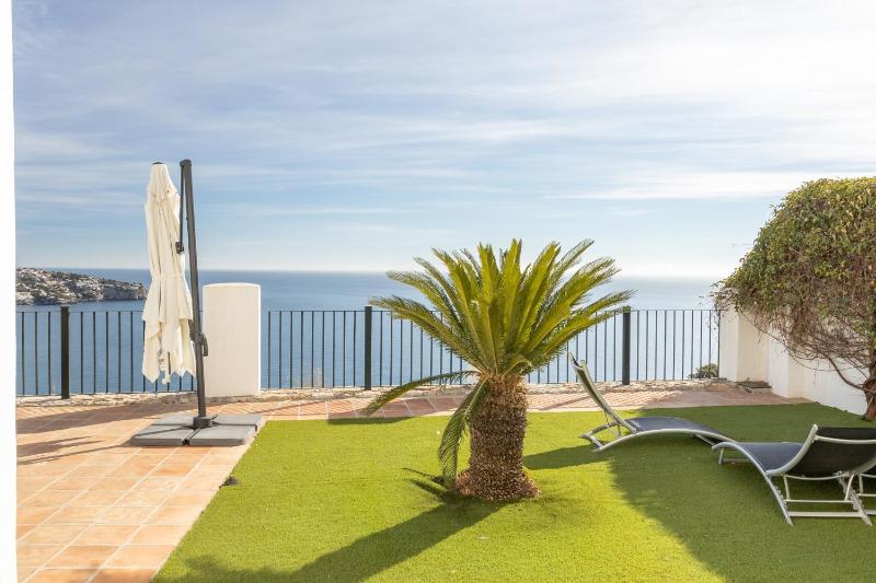 Five Star Villa with Heavenly Views - image 32