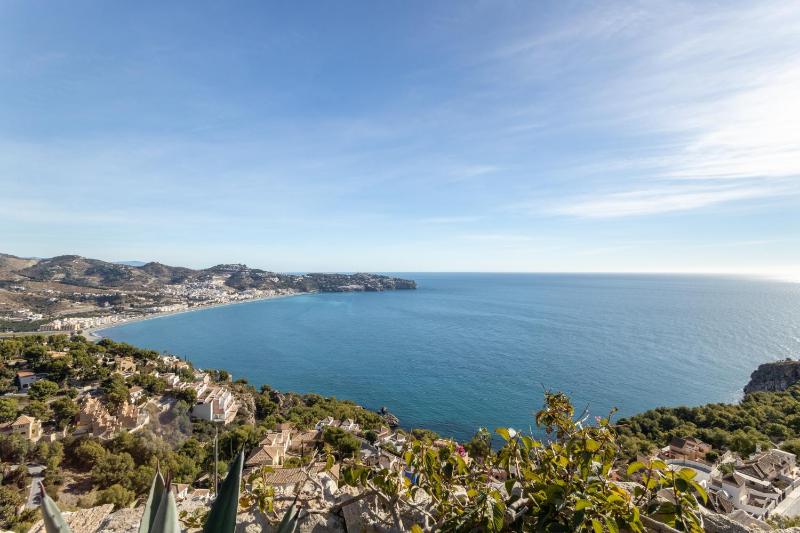 Five Star Villa with Heavenly Views - image 27